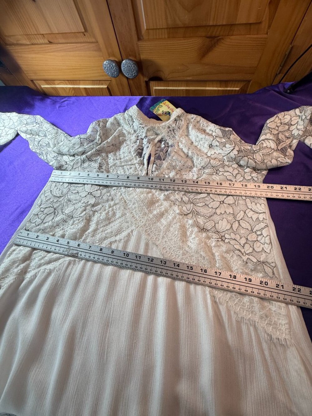 NEW📌Skin-Glimpsing Lace Accents Lends Sheer Romance To This Breezy Mini Dress - Picture 10 of 15
